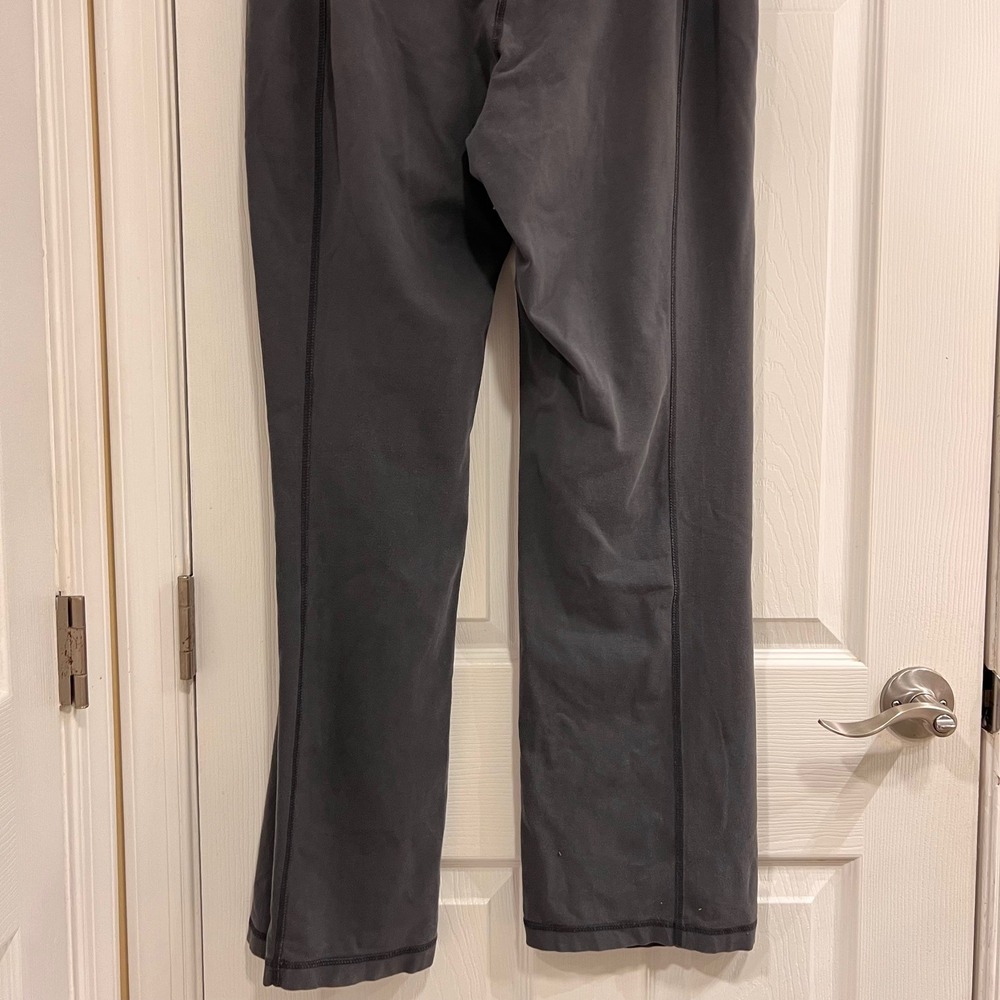 Old Navy Do a Little Yoga Pants Charcoal Grey Mid Rise Straight Leg Womens L - Picture 7 of 9
